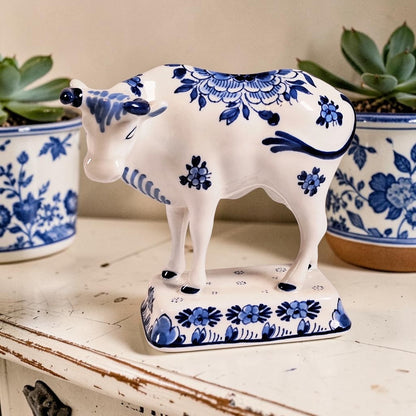 Authentic Royal Delft Cow, Stunning!!
