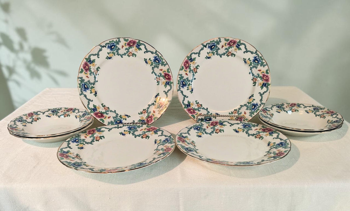 Vintage Royal Cauldon 8 piece Dinner Set, Very Nice!!