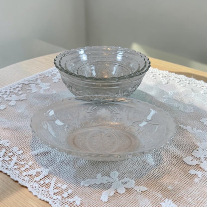 Vintage 5 piece Set of Anchor Hocking Sandwich Glass Bowls