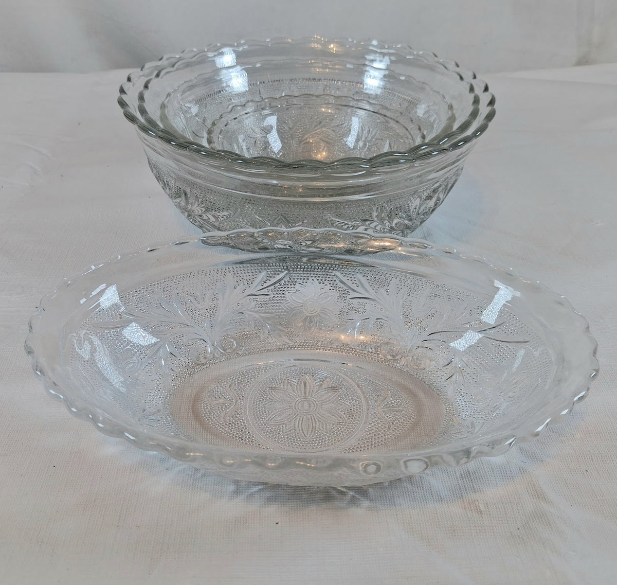 Vintage 5 piece Set of Anchor Hocking Sandwich Glass Bowls