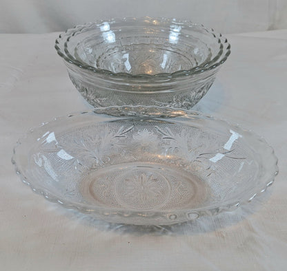 Vintage 5 piece Set of Anchor Hocking Sandwich Glass Bowls