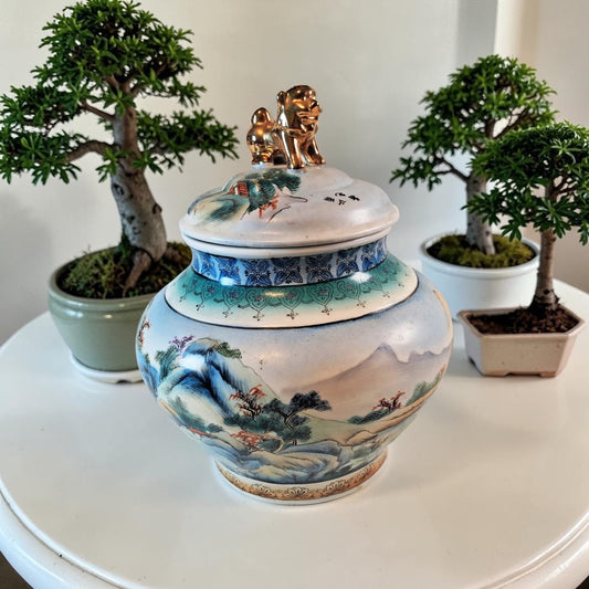 Vintage Chinese Lidded Temple Jar/ Ginger Jar, topped with Beautiful Gold Gilt Foo Dog, Just Stunning!!