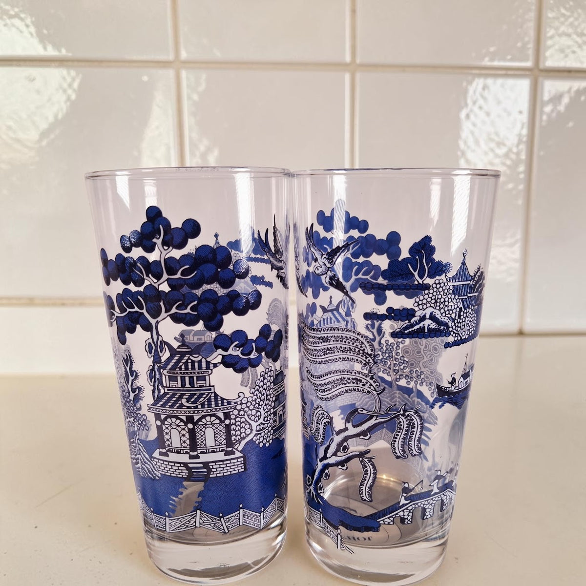 Vintage Blue Willow Set of 8, 16oz Glasses by Johnson Brothers, Rare!
