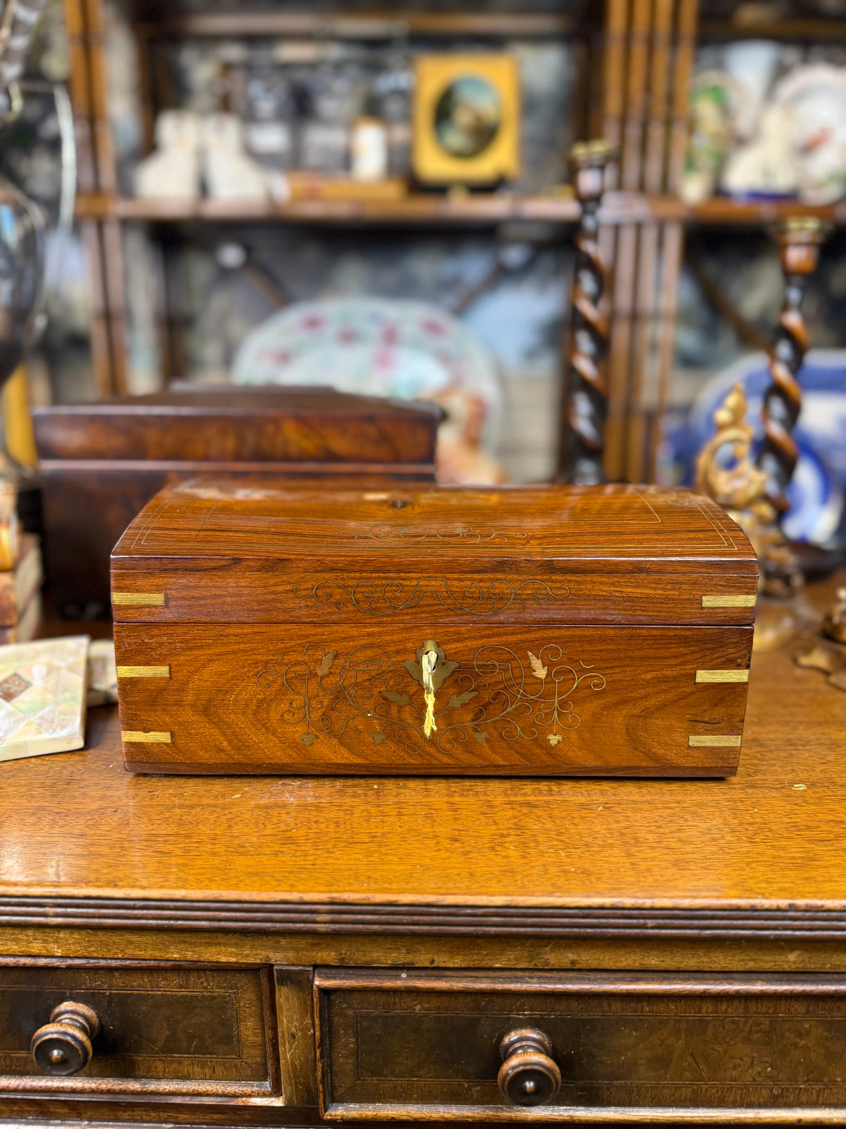 Antique English Brass Inlaid Oak Jewelry & Desk Box with Removable Fitted Tray & Key, c. 1890–1910 – 12”W