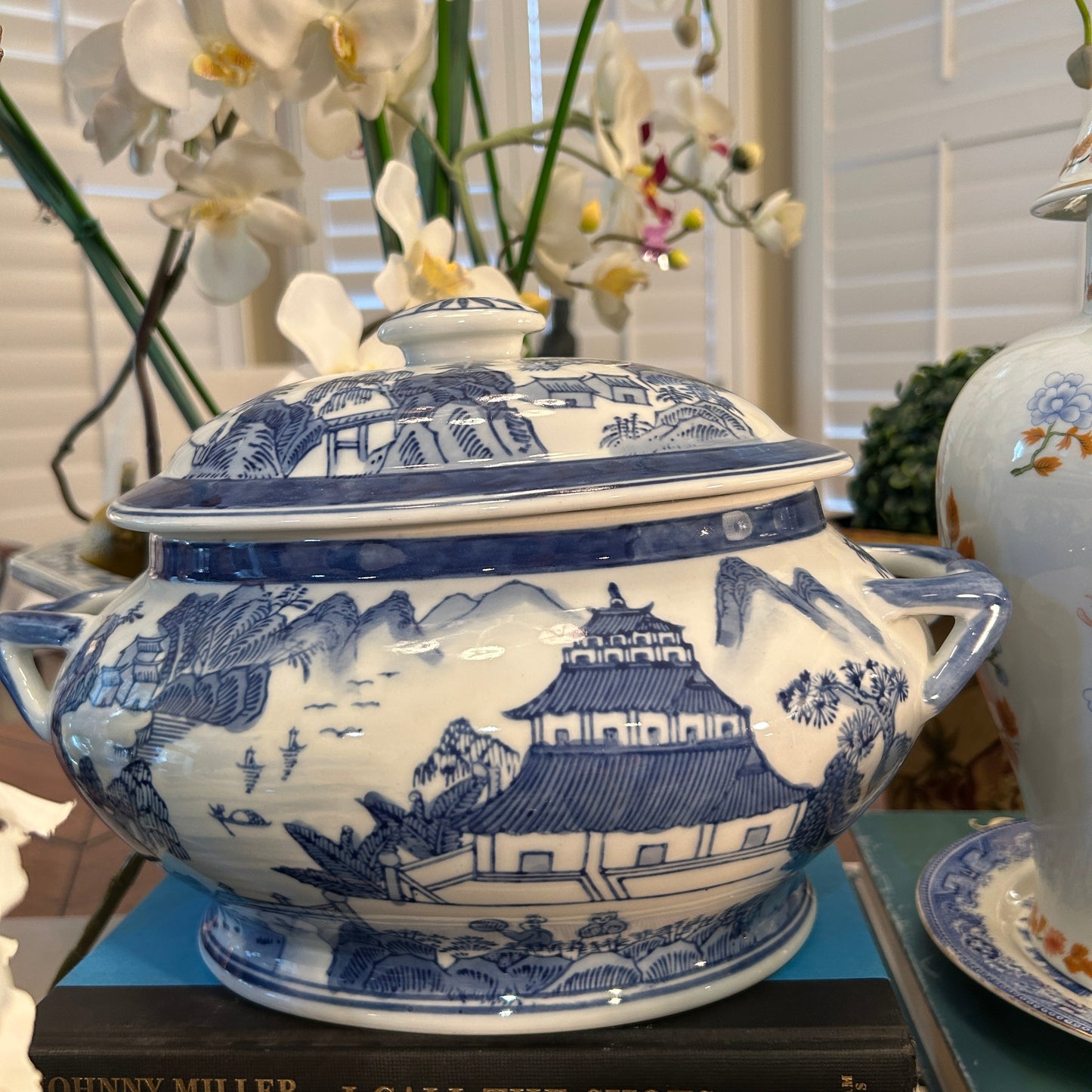 Vintage blue and white chinoiserie lidded dish