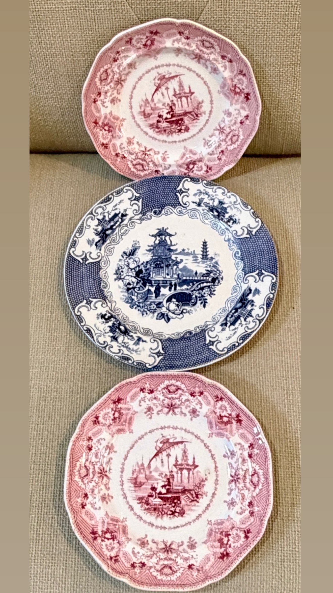 Pair 2 Designer Oriental antique English Chinese Pink Red Pagoda plates 7.25d