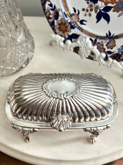 Live 09/20 Gorgous F.B. Rogers RococoSilverplate Roll-Top Butter Server with Lion’s Head Feet & Original Glass Insert