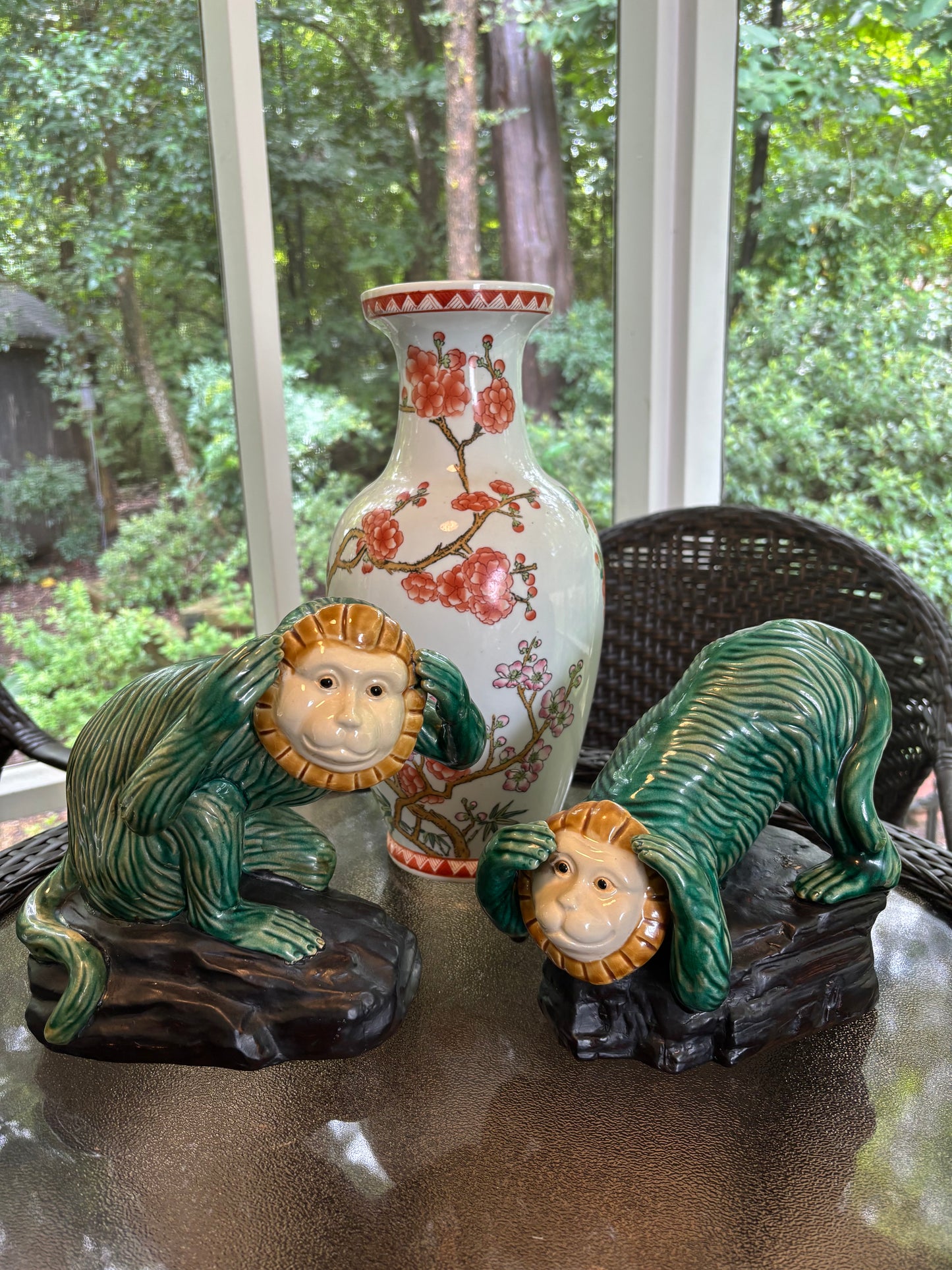 Precious pair of hear no evil, see no evil monkeys!