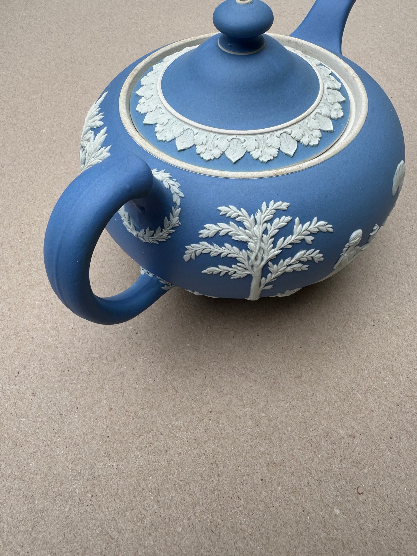 Light blue periwinkle teapot 5 1/2“ tall
