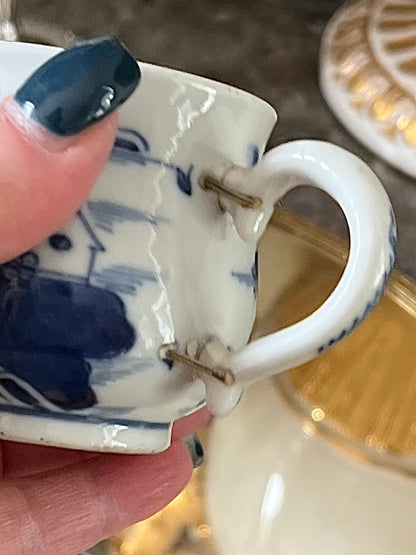 Antique Chinese Blue And White Syllabub / Crème Pot with Lid | Historic Staple Repair