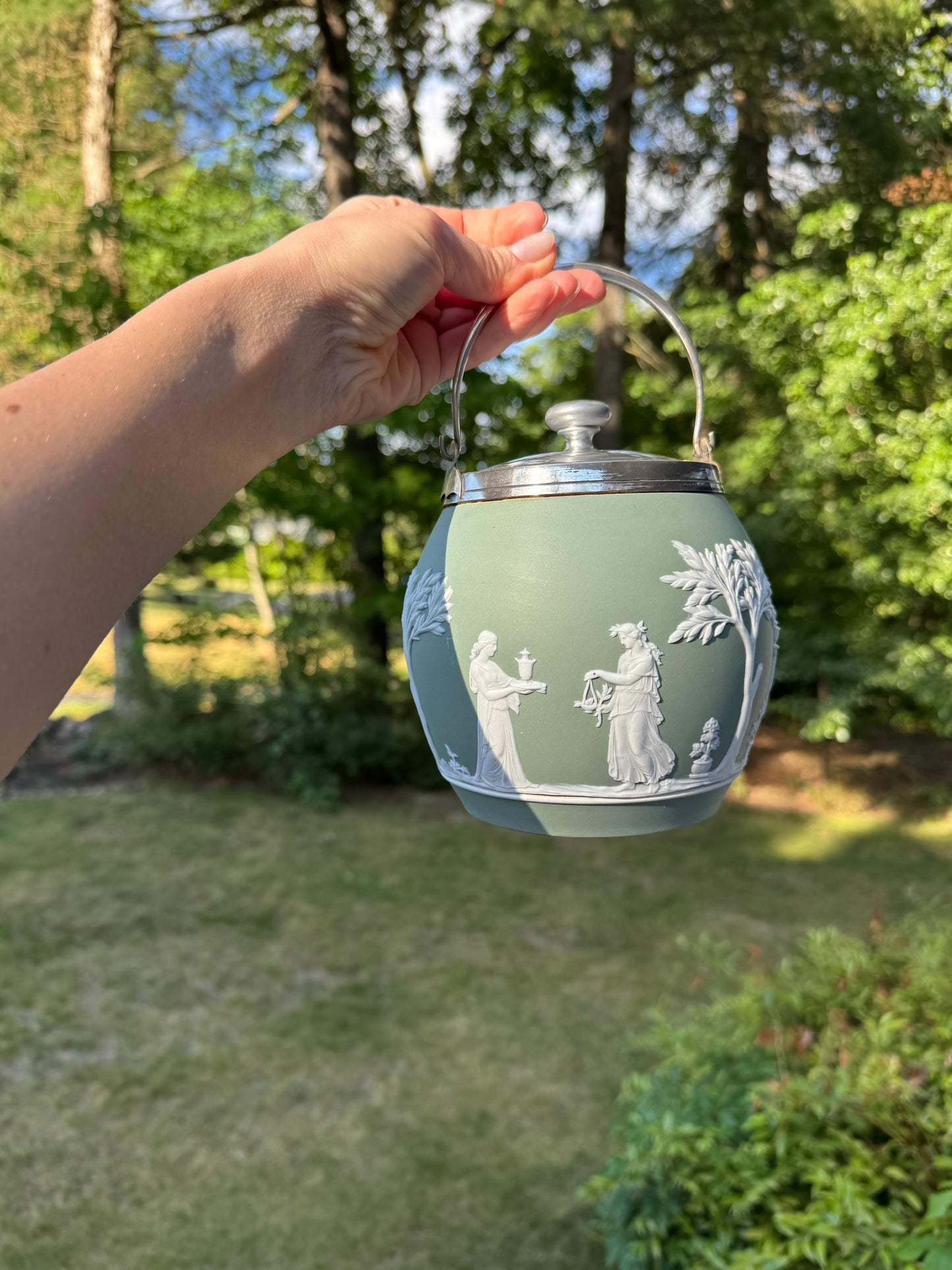 Live 06/15 Sage green Wedgwood lidded jar