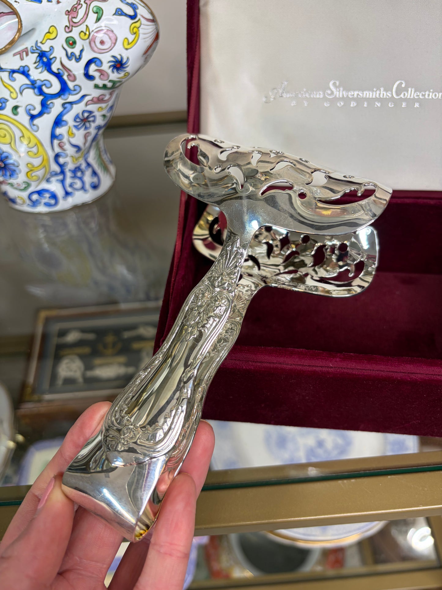 Lovely Godinger Reproduction Tiffany asparagus tongs!
