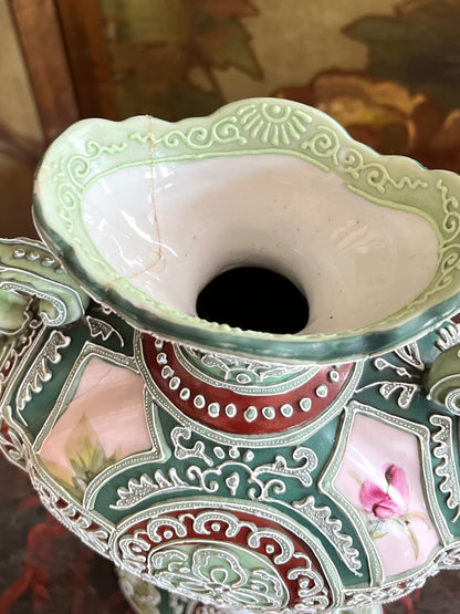 Live 08/25 Elaborate Antique Japanese Meiji Slip-Trailed Moriage Porcelain Vase