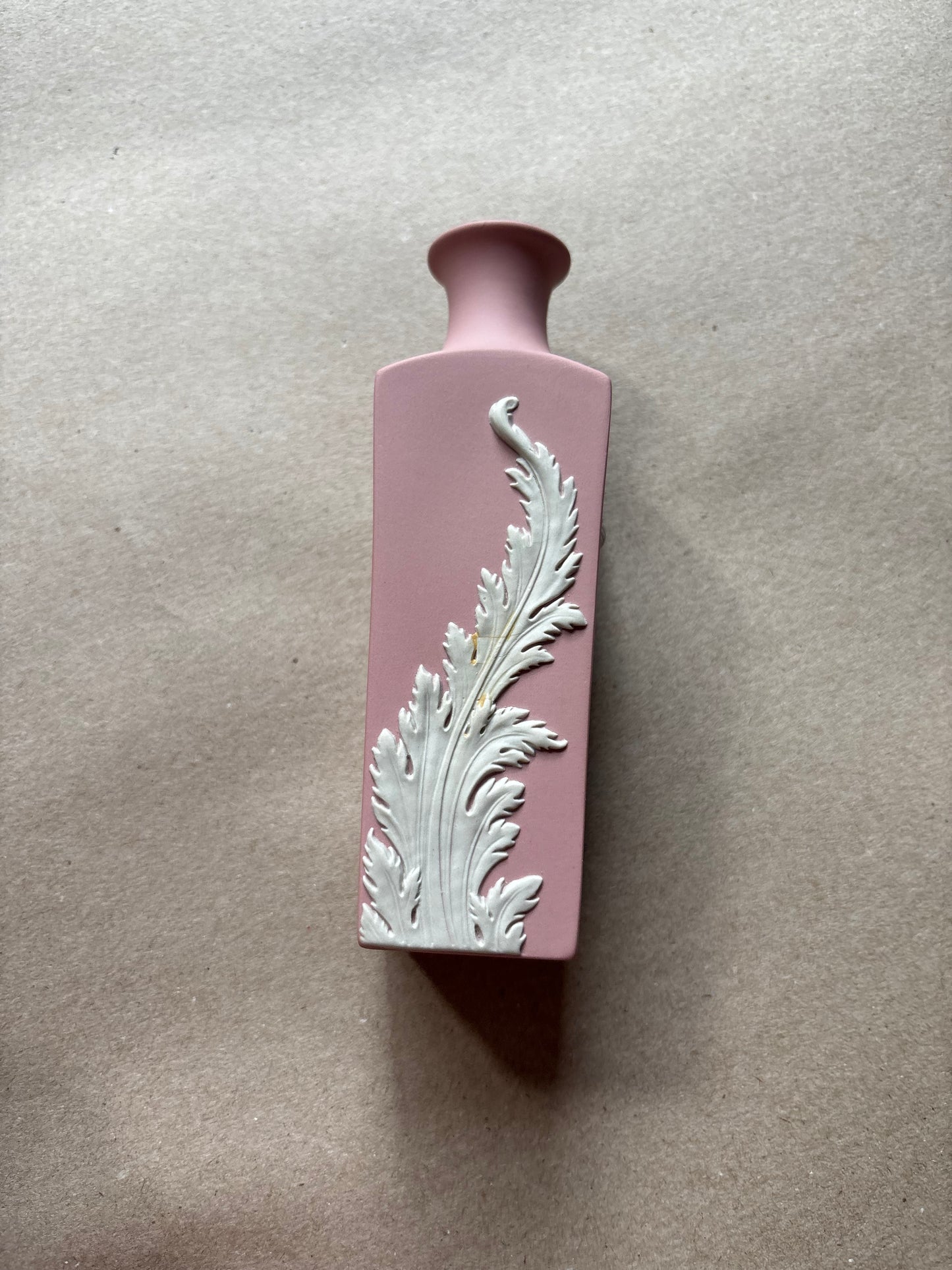 Gorgeous pink bee bud vase Wedgwood