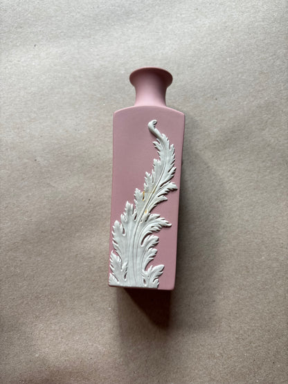 Gorgeous pink bee bud vase Wedgwood