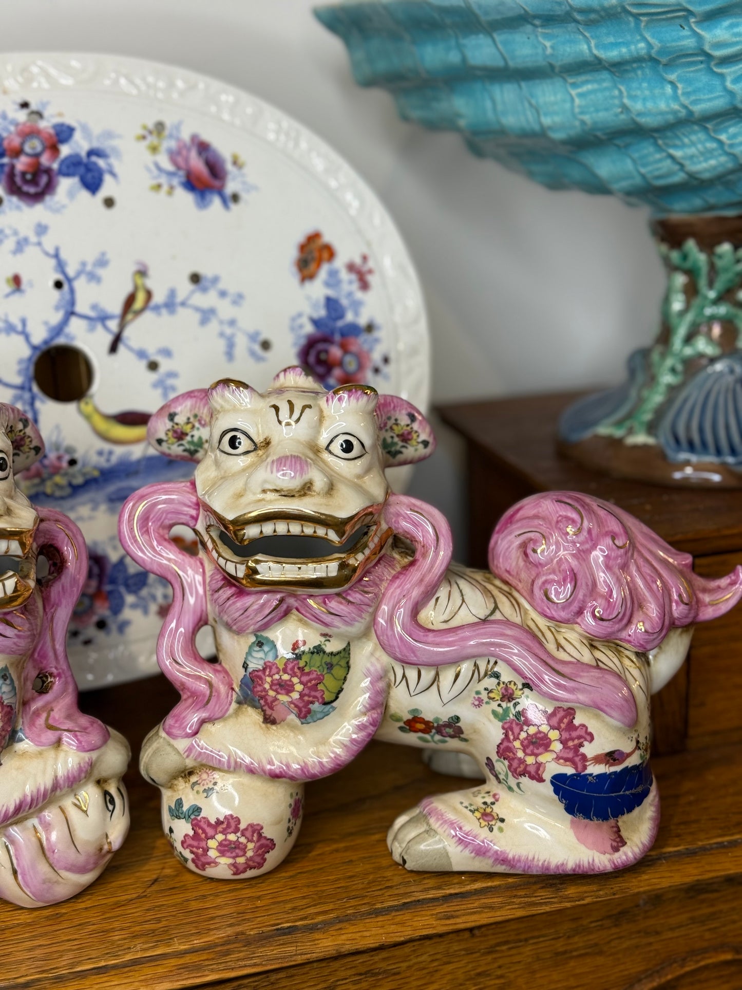 Danny’s Fine Porcelain - Pair of Porcelain Foo Dogs in Tobacco Leaf Pink | 7″ Wide