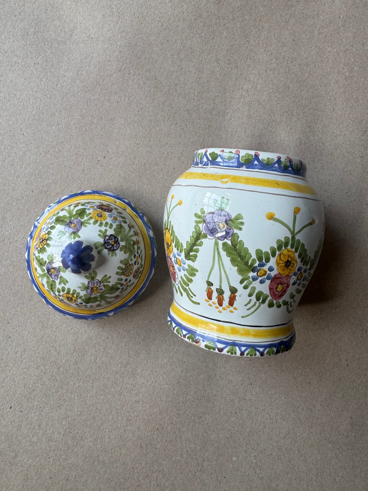 Vintage Hand-Painted Portuguese Covered Apothecary Jar – F.F. Marquês, Alcobaça