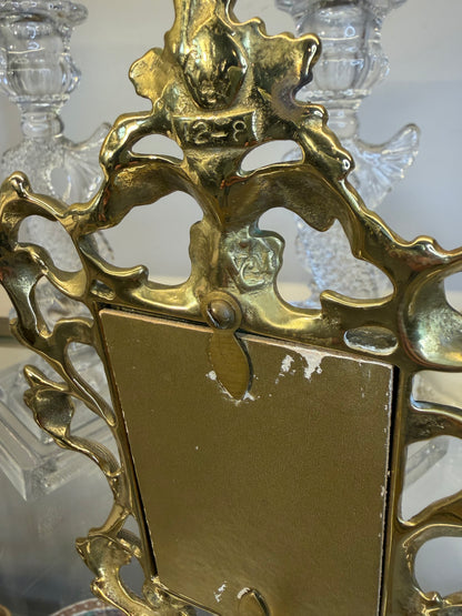Lovely Virginia Metalcrafters ornate brass picture stand!