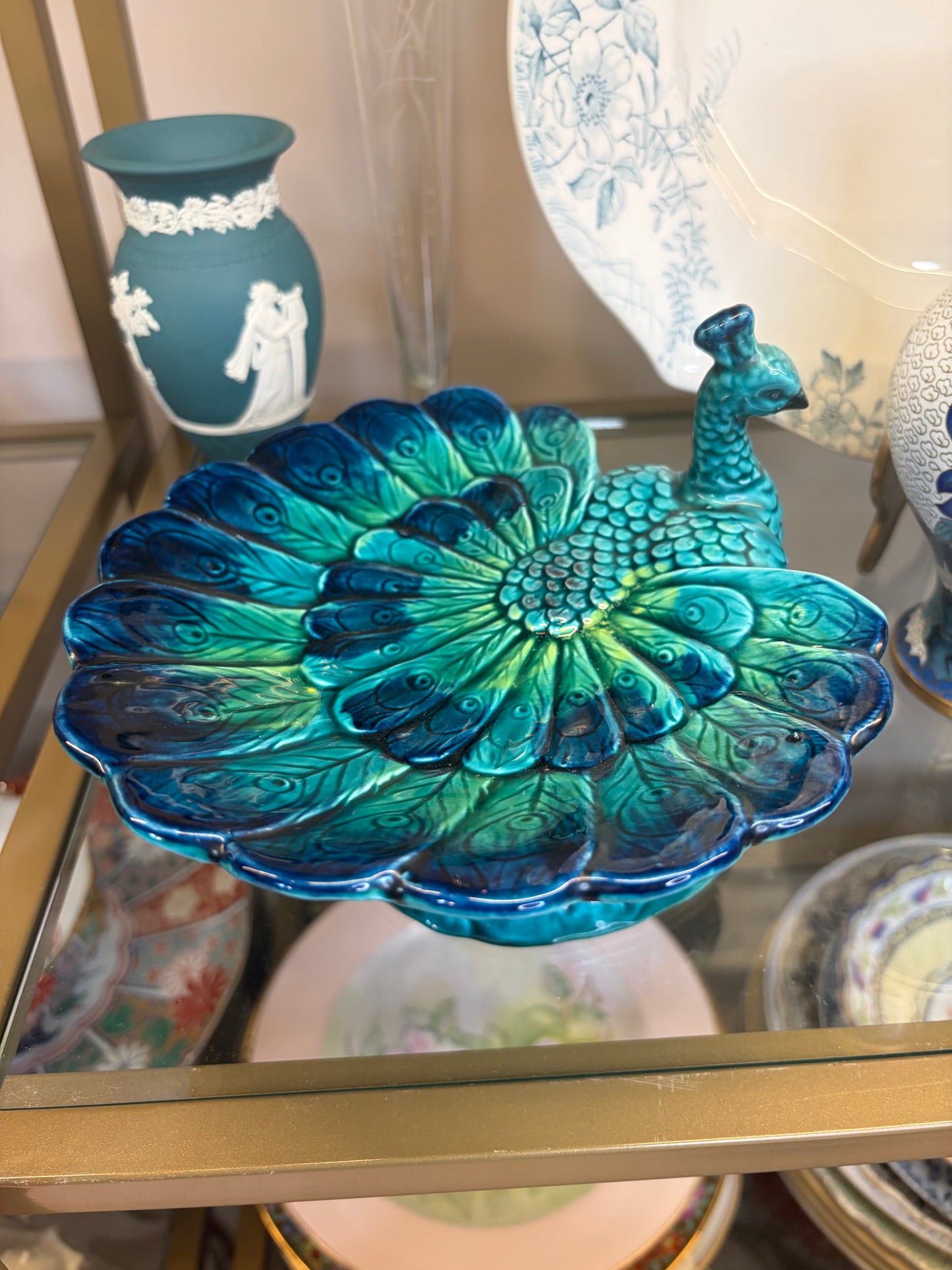 Gorgeous peacock figurine!