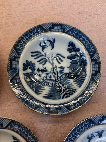 Beautiful French Blue Willow small shallow bowls set of 5!