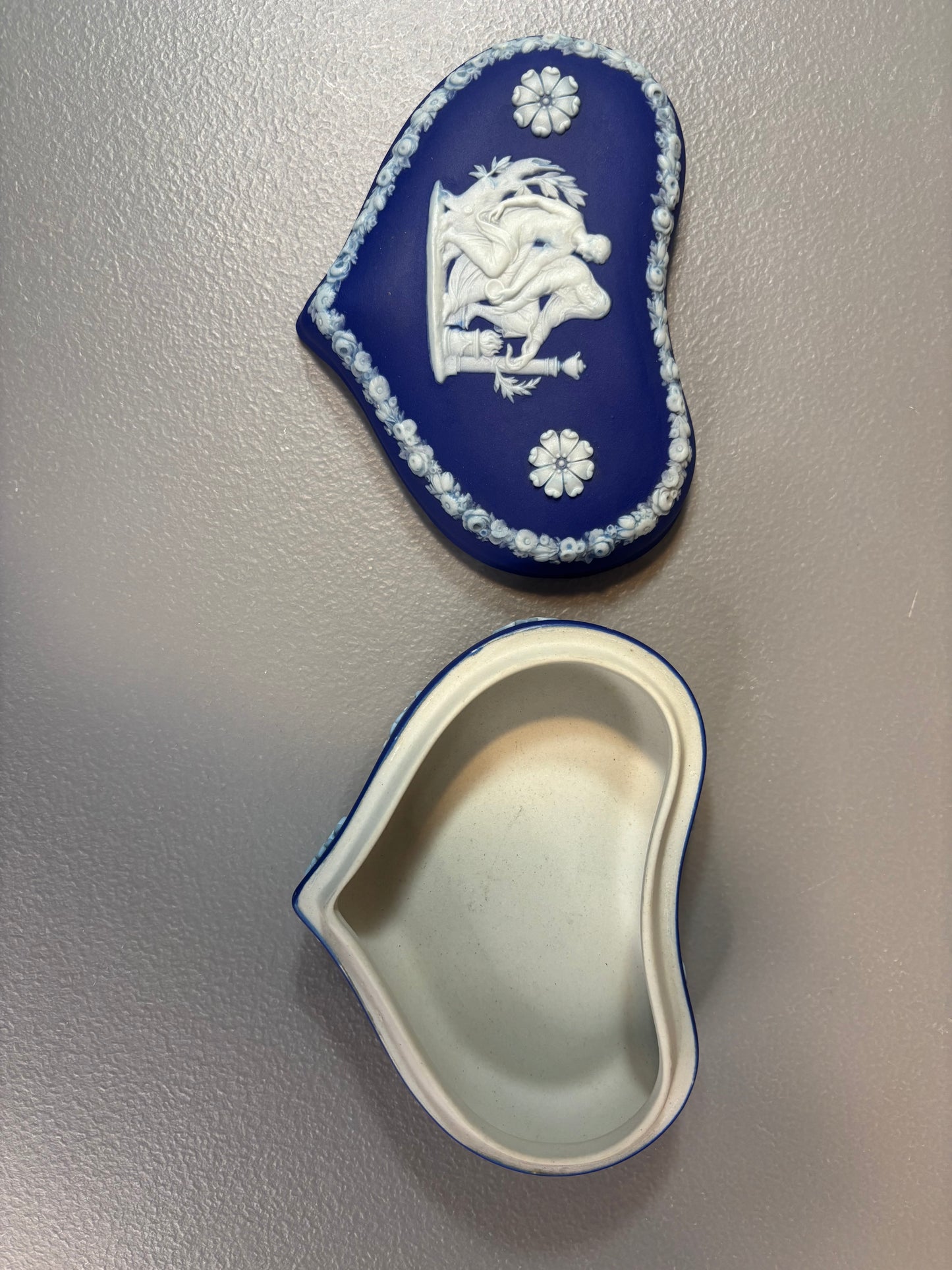 Wedgwood Cobalt jasperware heart shaped lidded trinket dish!