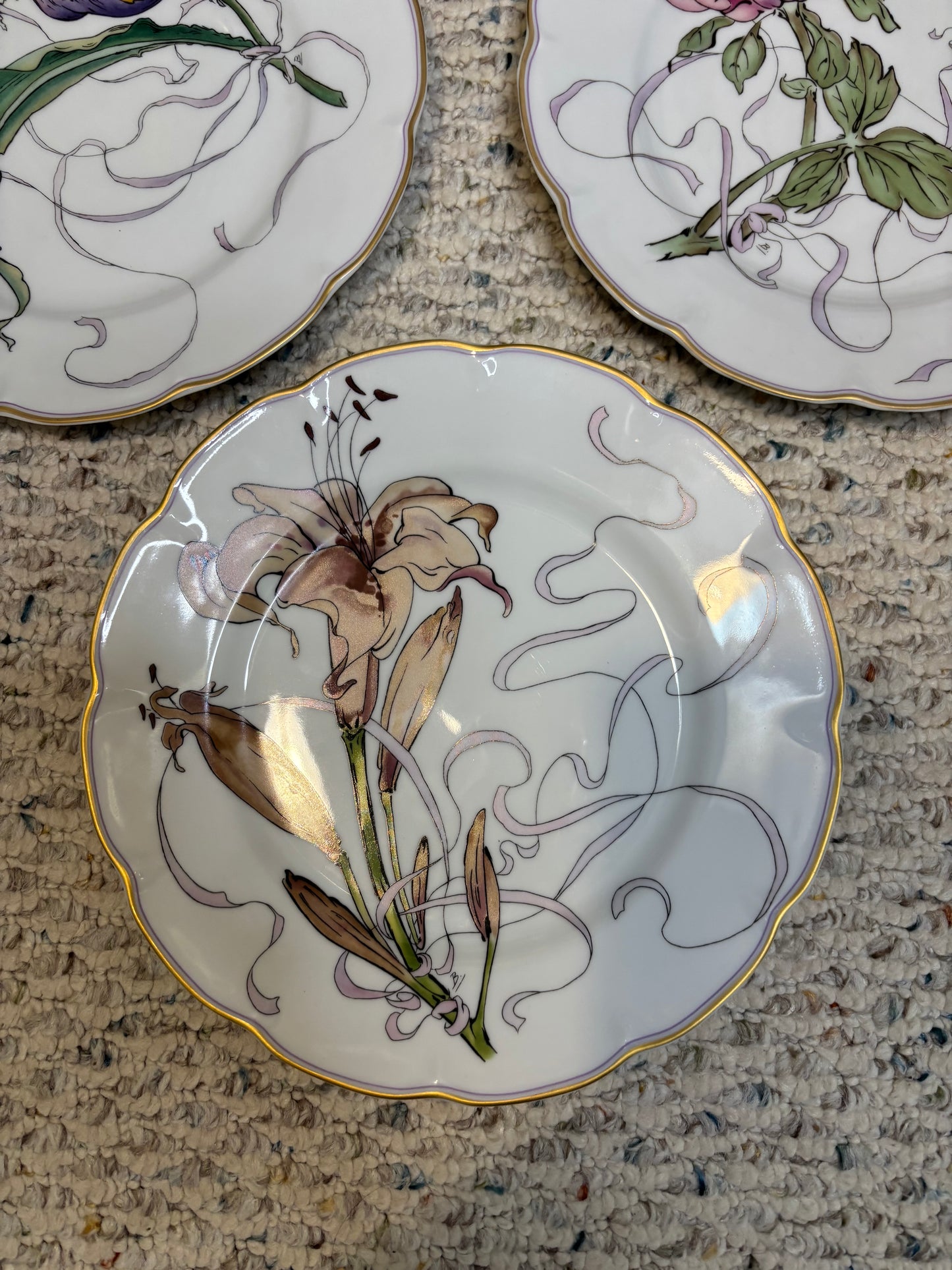 Lovely Haviland Limoges set of 3 floral plates! Instant plate wall!