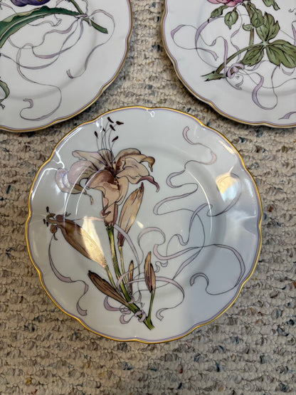 Lovely Haviland Limoges set of 3 floral plates! Instant plate wall!