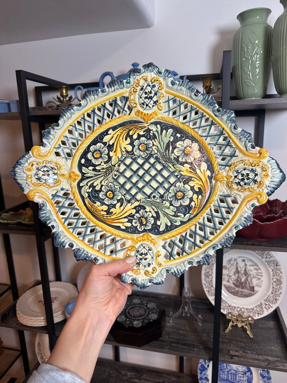 Hand-Painted Caltagirone Italian Majolica Pierced Centerpiece Platter 14X16"