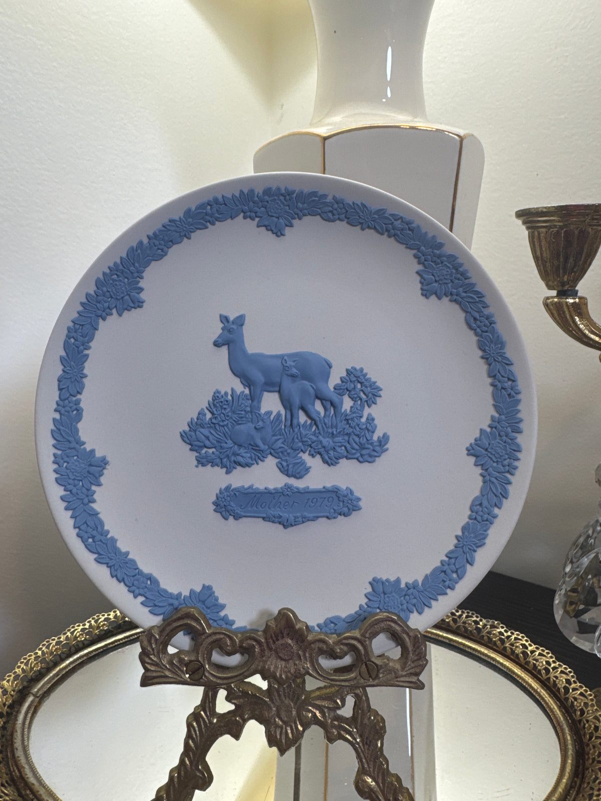 Wedgwood white blue Mother 1975 plate