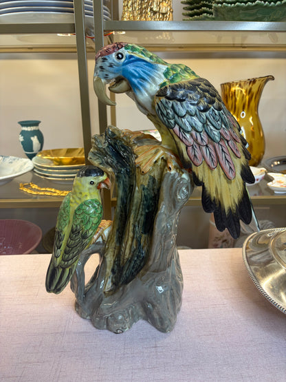 Incredible parrots figurine!