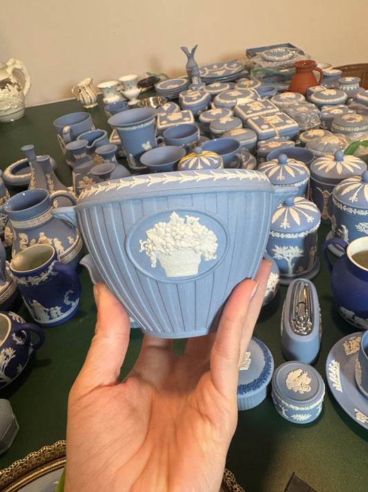 Wedgwood planter pot