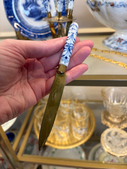 Beautiful antique German fruit/dessert knife set featuring blue and white "Blue Onion" style porcelain handles in a matching caddy holder!