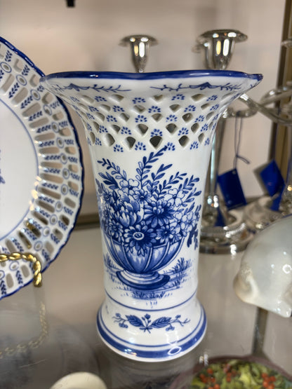 Lovely reticulated blue and white floral bowl and vase set!