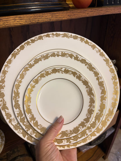 WCCR Charitable Item #131 | Wedgwood “Whitehall” Fine Bone China | 13 Five-Piece Place Settings | 65 Pieces Total