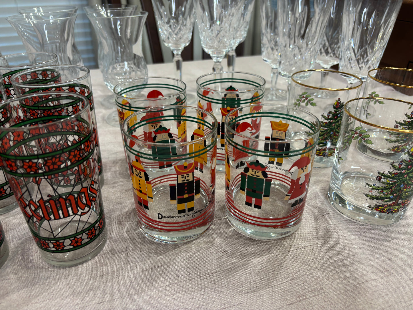 Georges Briard Christmas nutcracker and Santa glasses set of 4!