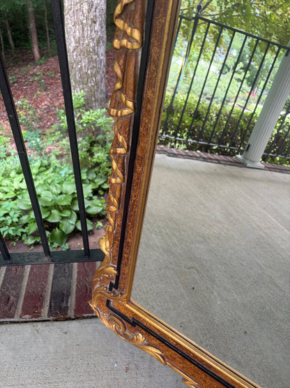 Stunning Italian Giovannini Chelini handcarved wooden mirror with ornate shell designs, arch pediment, and gilded details! As is!
