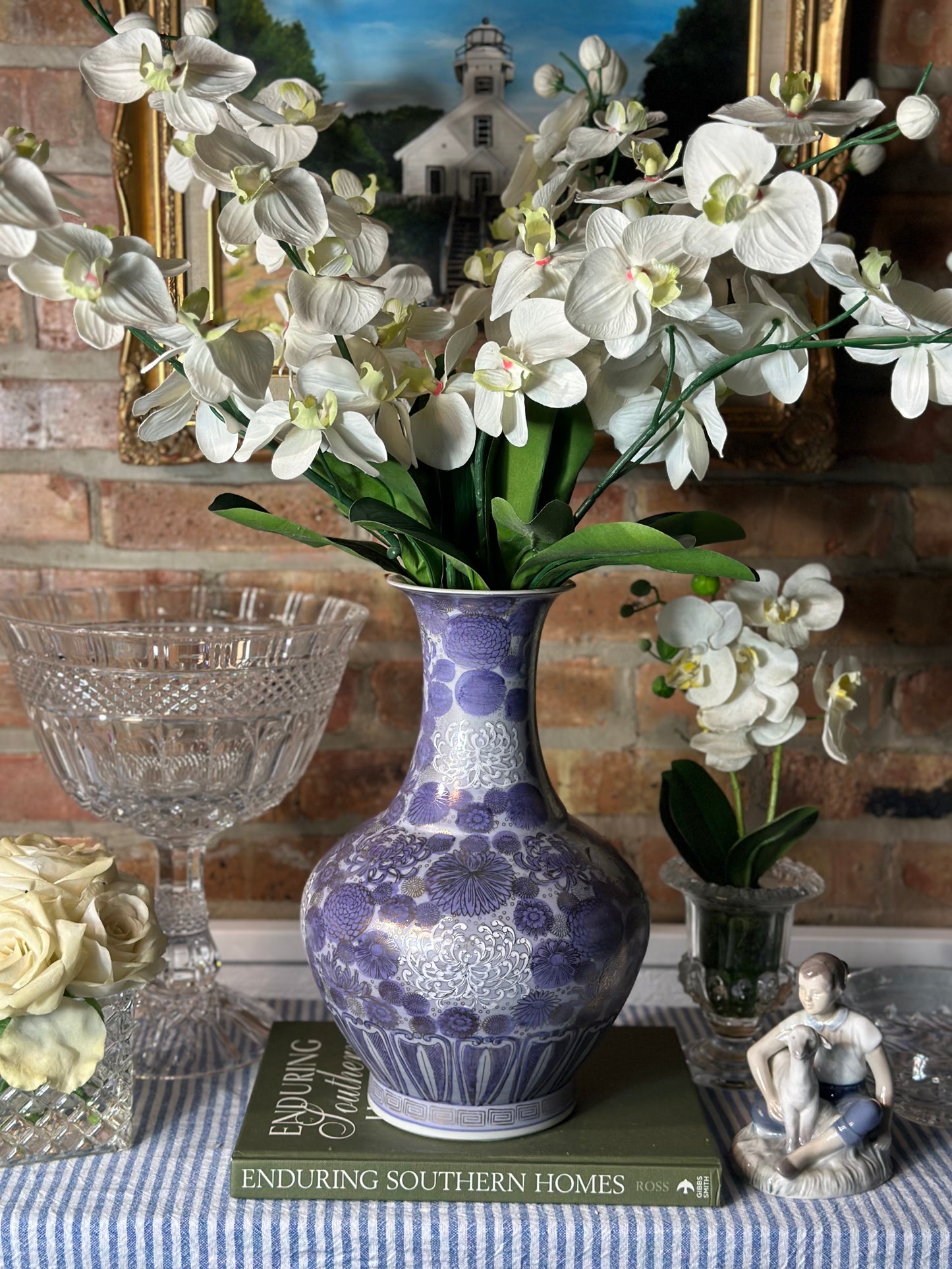 STUNNING! - Vintage Lavendar Chrysanthemum Vase, 13" Tall -Excellent!