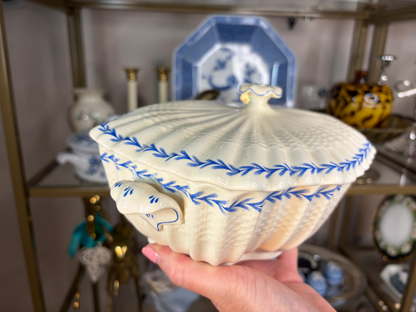 Lovely Copeland Spode lidded tureen! As is!