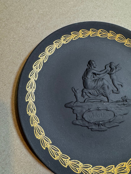 Black bassalt Wedgewood Mother plate