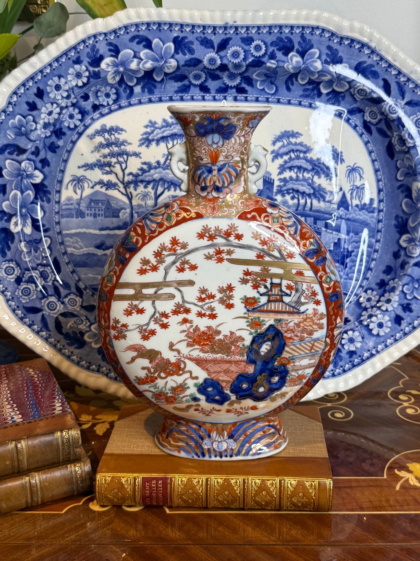 Antique Japanese Meiji Period Imari Moon Flask, c. 1868–1912, 10.5” Tall x 7.5” Wide x 2” Deep #DA4522