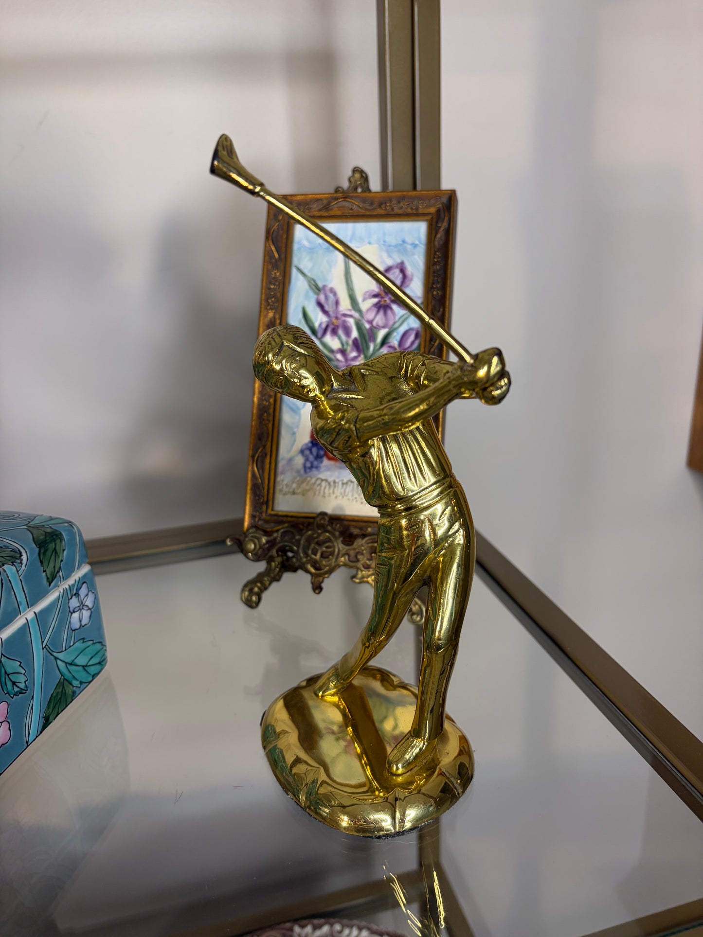 Vintage solid brass golfer figurine!