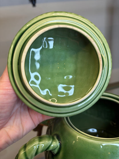 Bordallo green teapot with raised leaf lid!