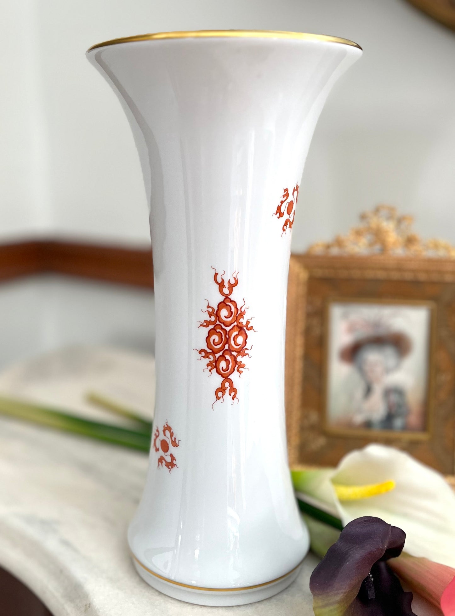 Meissen Ming Dragon Porcelain Vase
Red Dragon on White with Gilt Rim - Crossed Swords/Numbered/Artist Signed