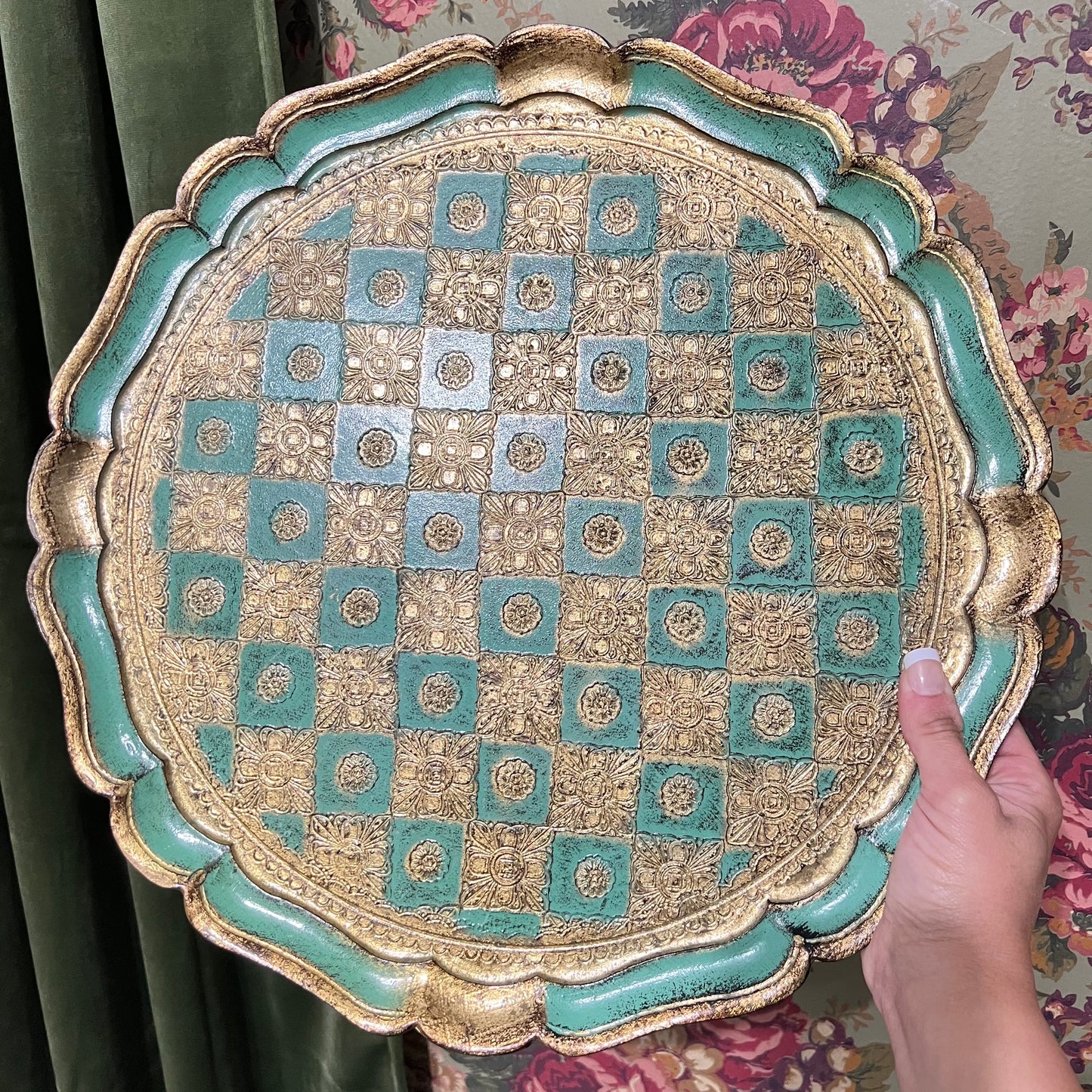 Vintage Italian Florentine Wood Round Gold and Green Serving Tray 15.5" Across
