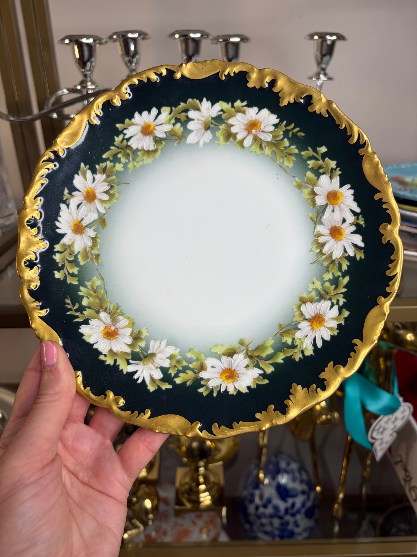 Stunning antique T&V Limoges handpainted daisy plate!