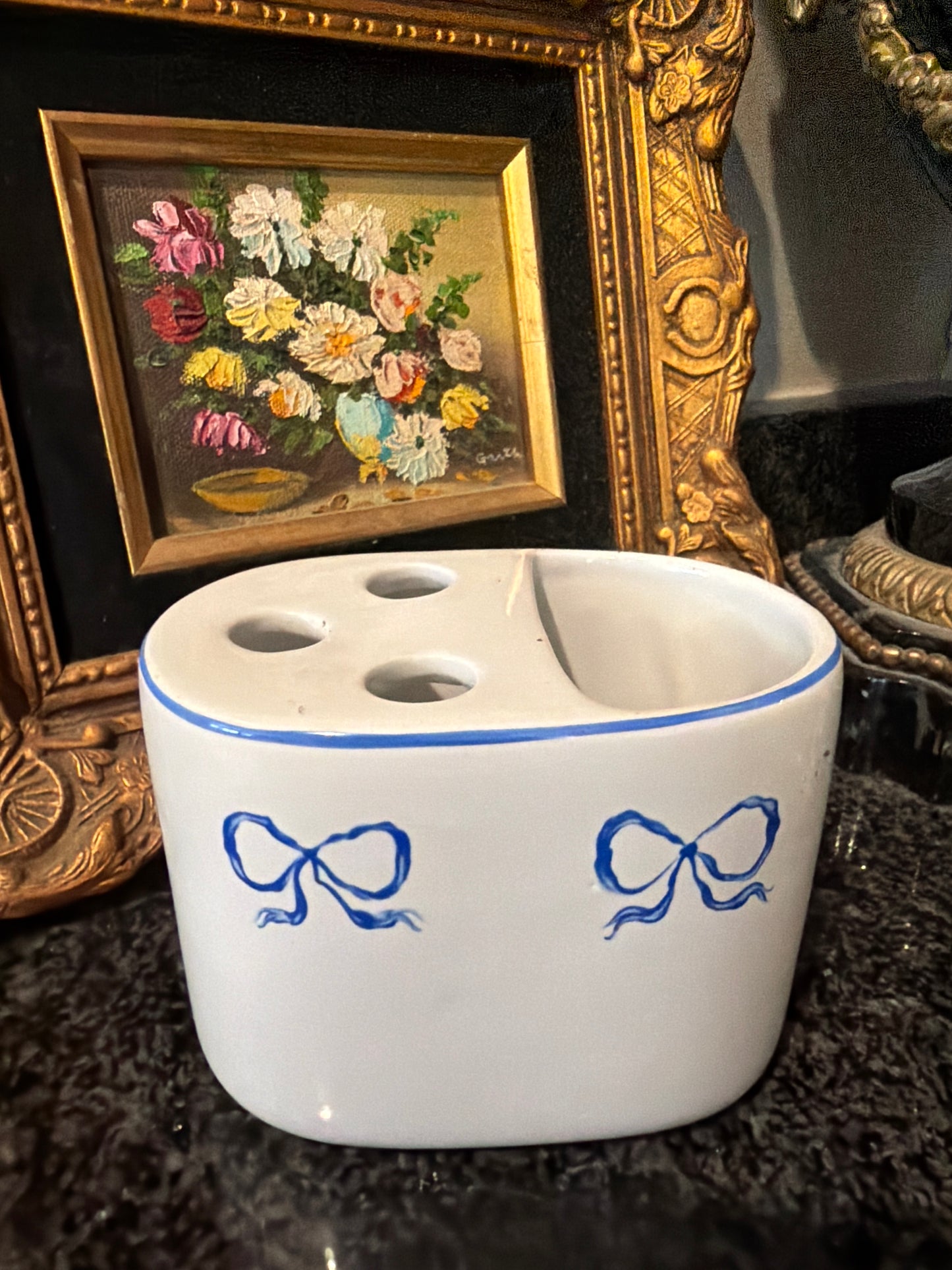 vintage blue & white bow tooth brush holder Zrinke