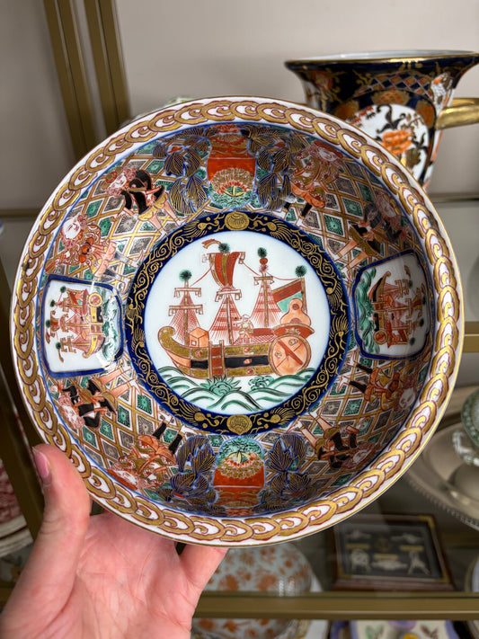 Stunning antique Japanese Imari “black ship” or “nanban” bowl!