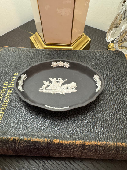 Reserved Wedgwood black bassalt and white dish