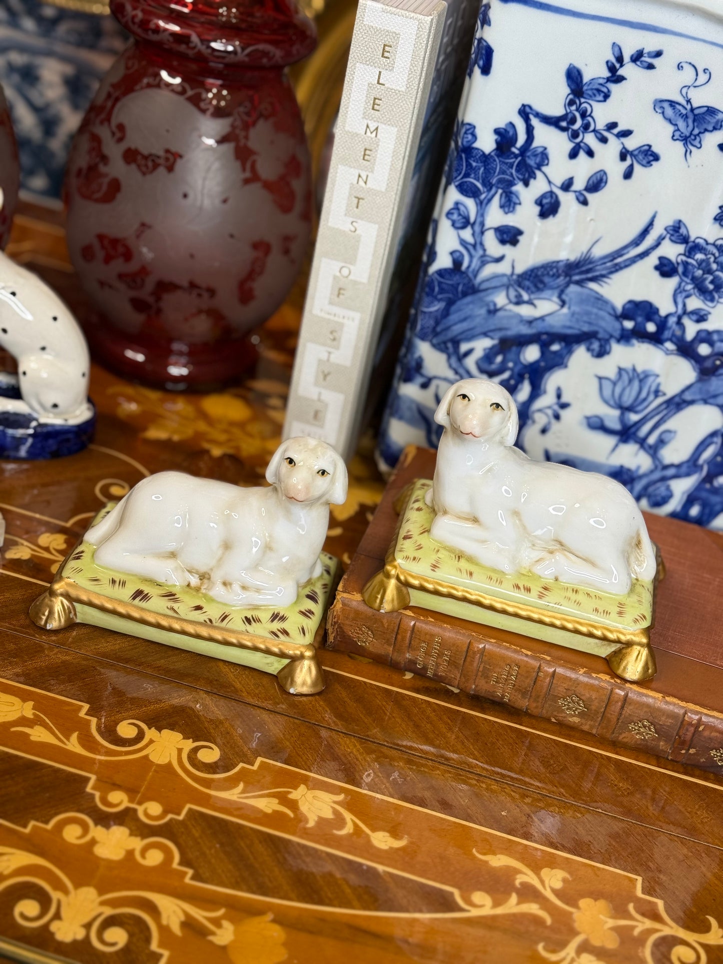 DANNY'S FINE PORCELAIN: 5x4x4 Ceramic Sheep/Lamb Bookends, Lime Gold Pillows