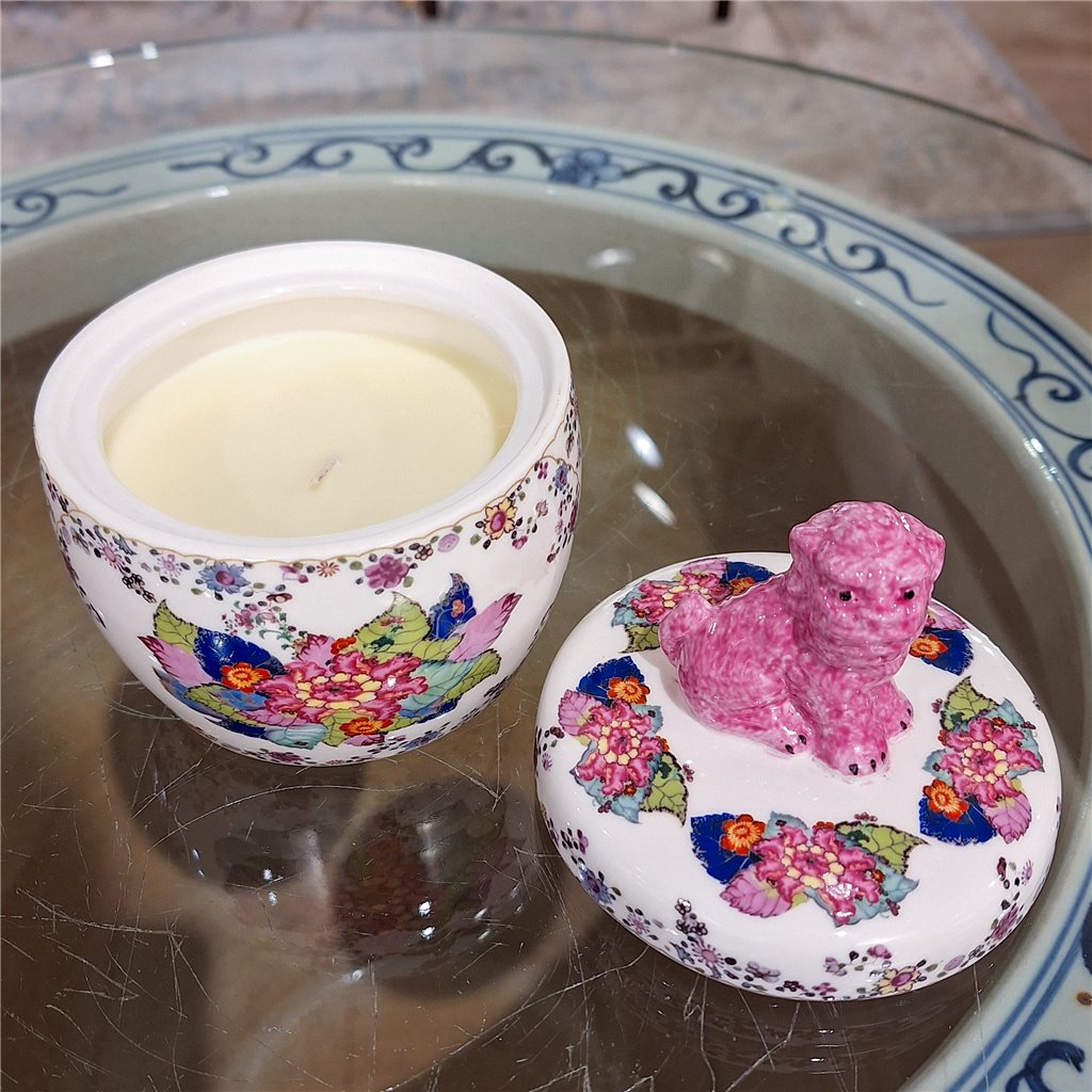 Danny’s Fine Porcelain - Tobacco Leaf Candle Pink Foo Dog Lidded Box